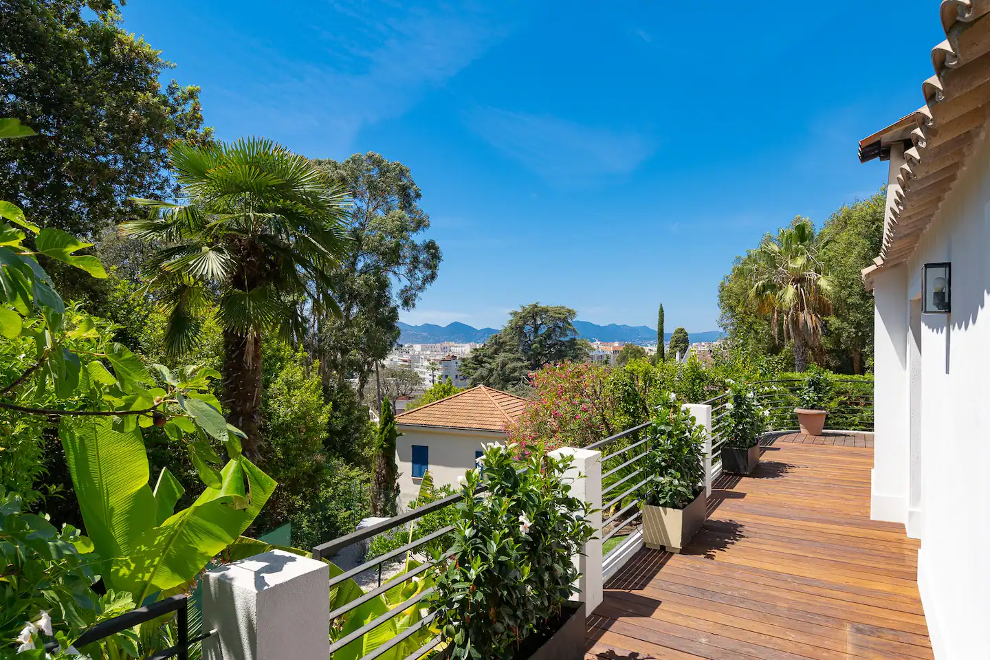 Villa with ocean view in Nice